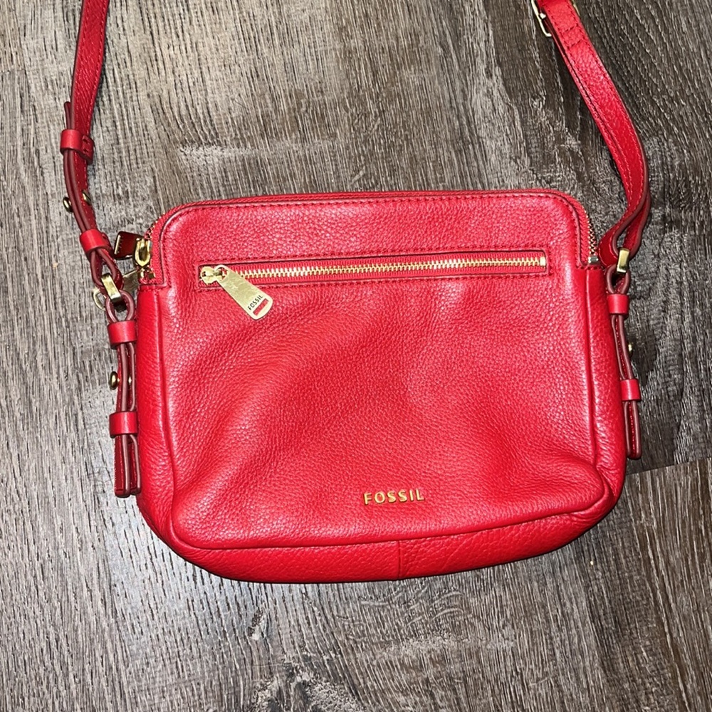 Genuine leather crossbody bag. Red fossil crossbody purse - Picture 2 of 15